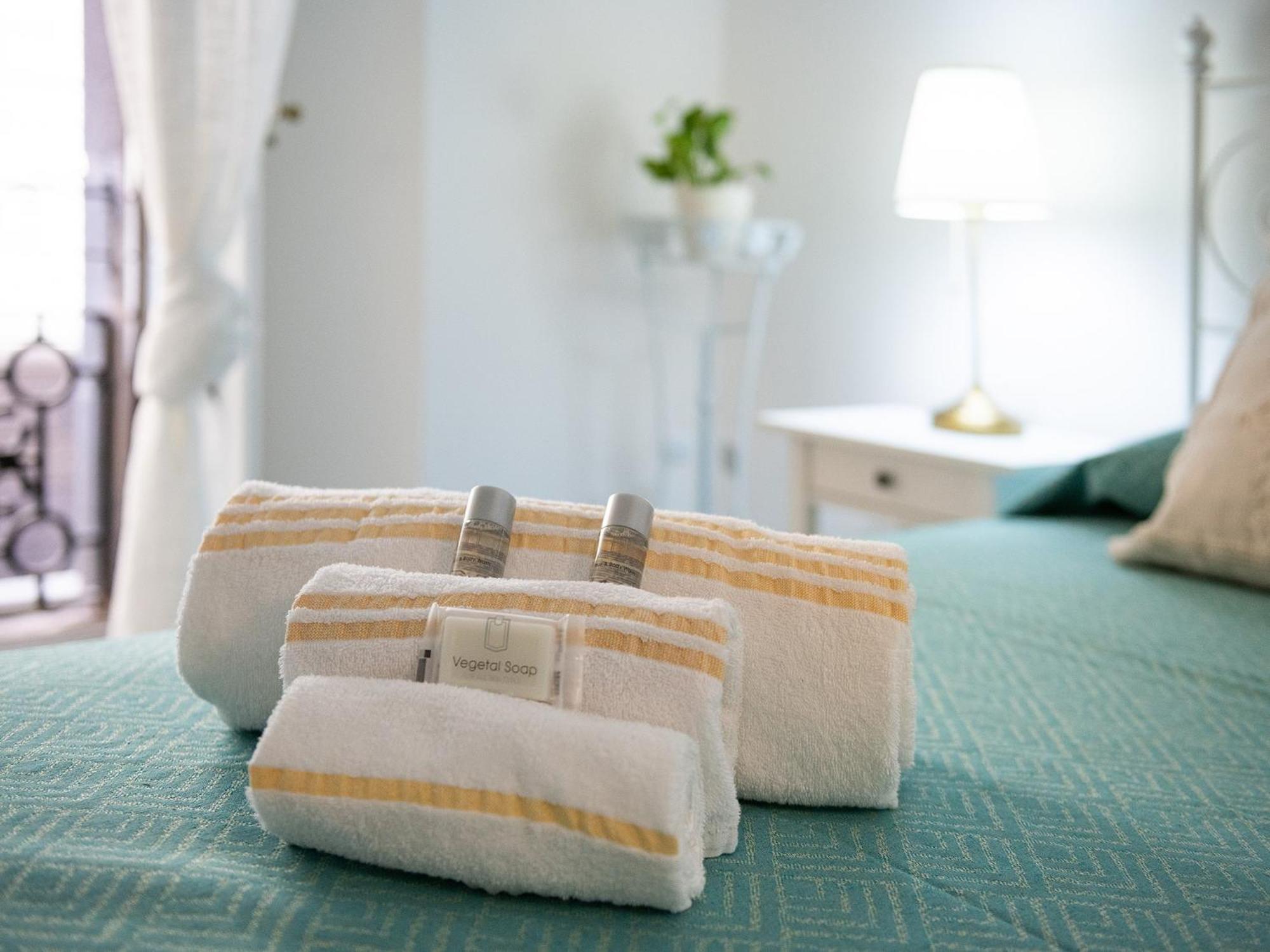 La Buona Stella Hotel Каляри Екстериор снимка